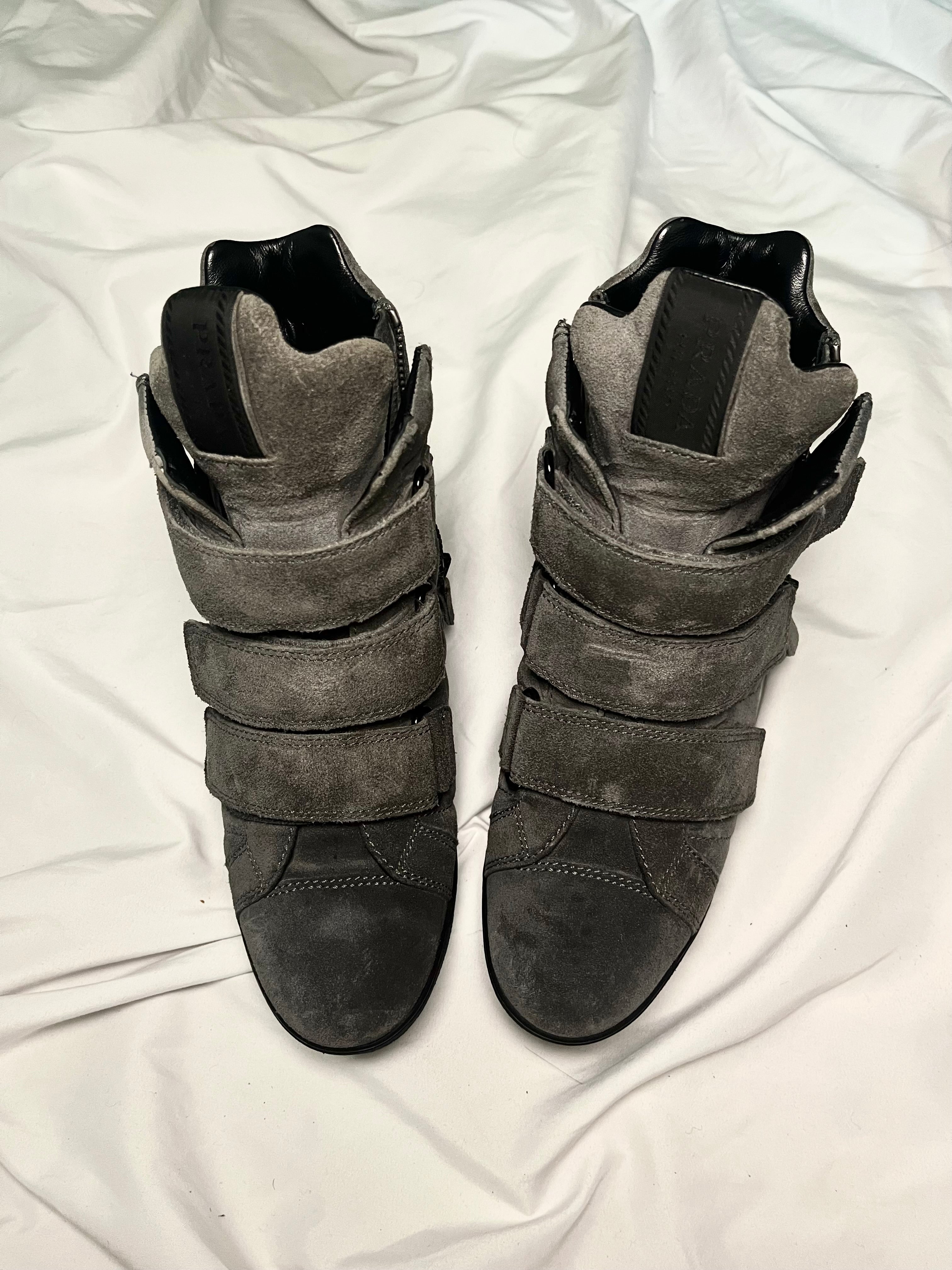 PRADA WEDGE SNEAKERS GREY SUEDE