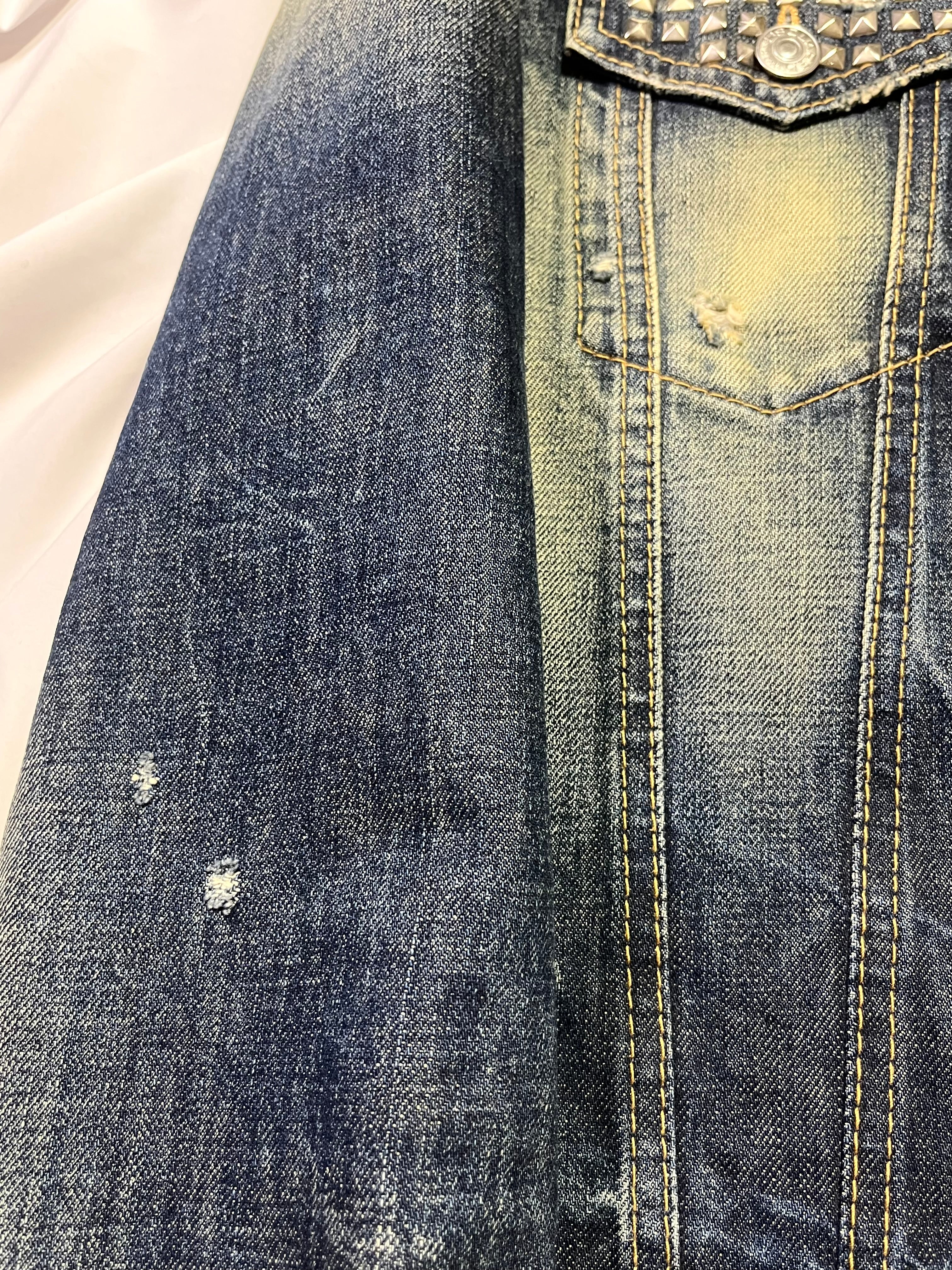DSQUARED2 STUDDED DENIM TRUCKER JACKET IN SIZE 46