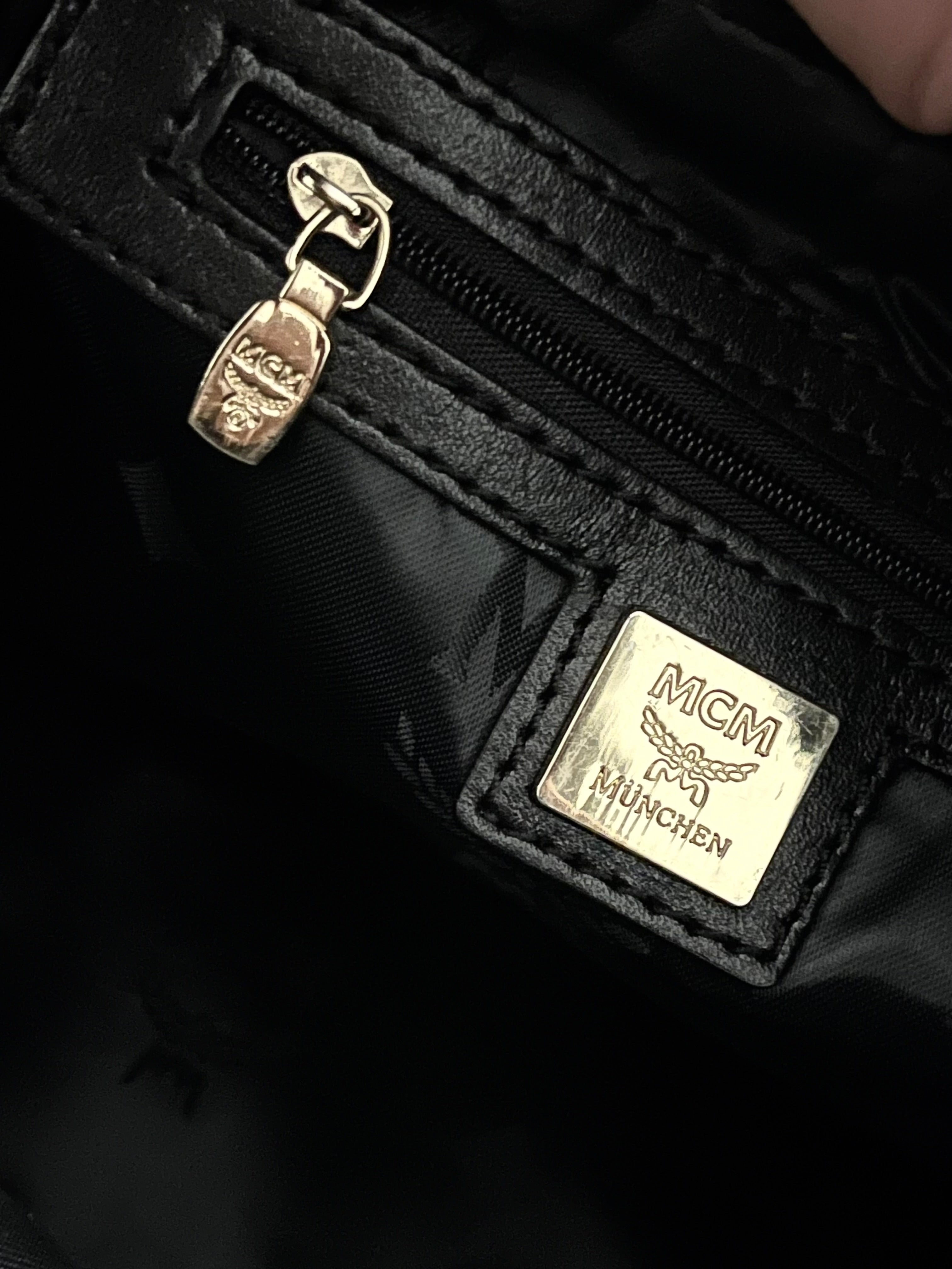 MCM WHITE LEATHER BACKPACK UNION JACK GOLDEN HARDWARE MINI VERSION