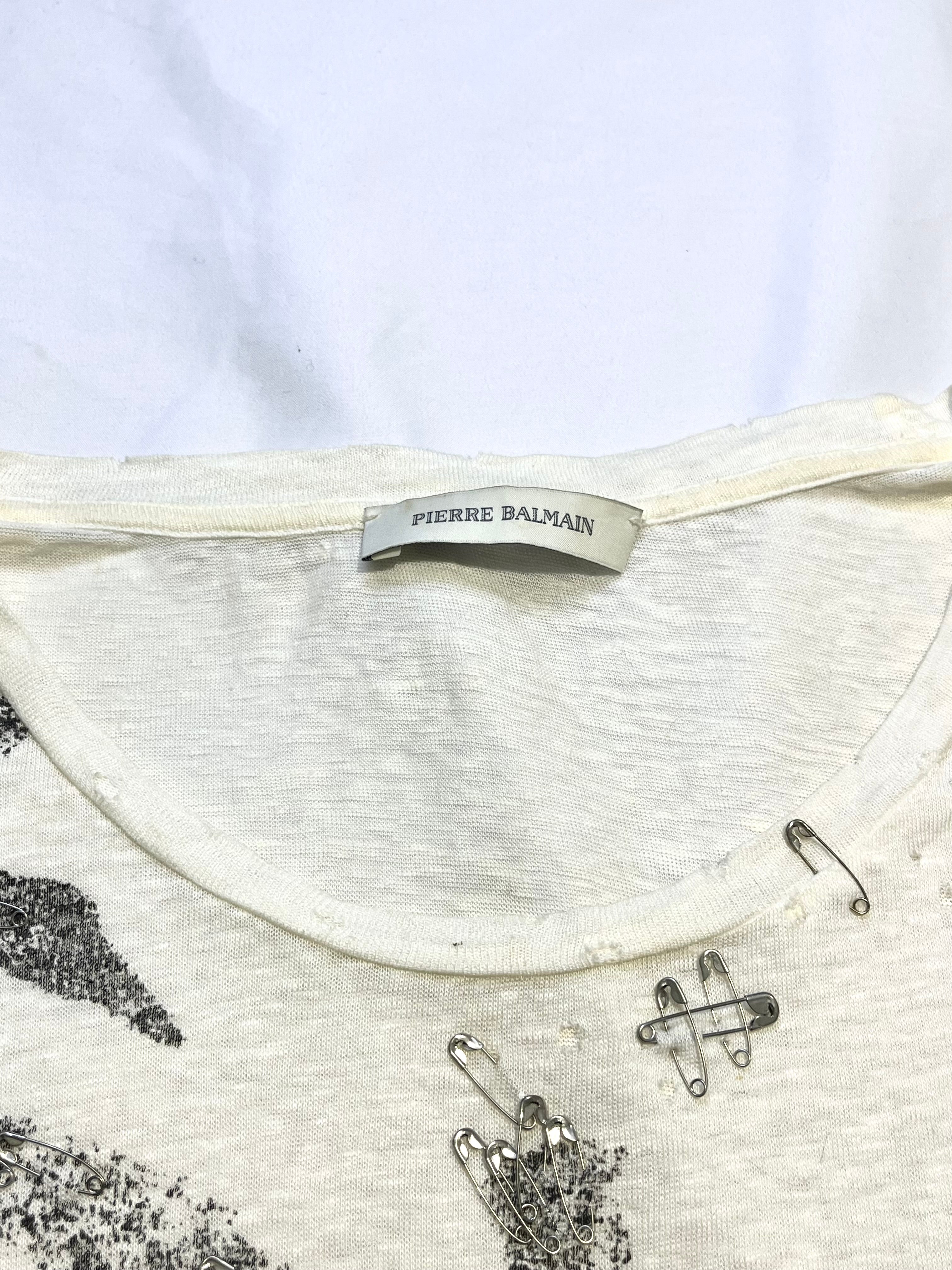 PIERRE BALMAIN "RIBCAGE" DISTRESSED SAFETY PIN T-SHIRT