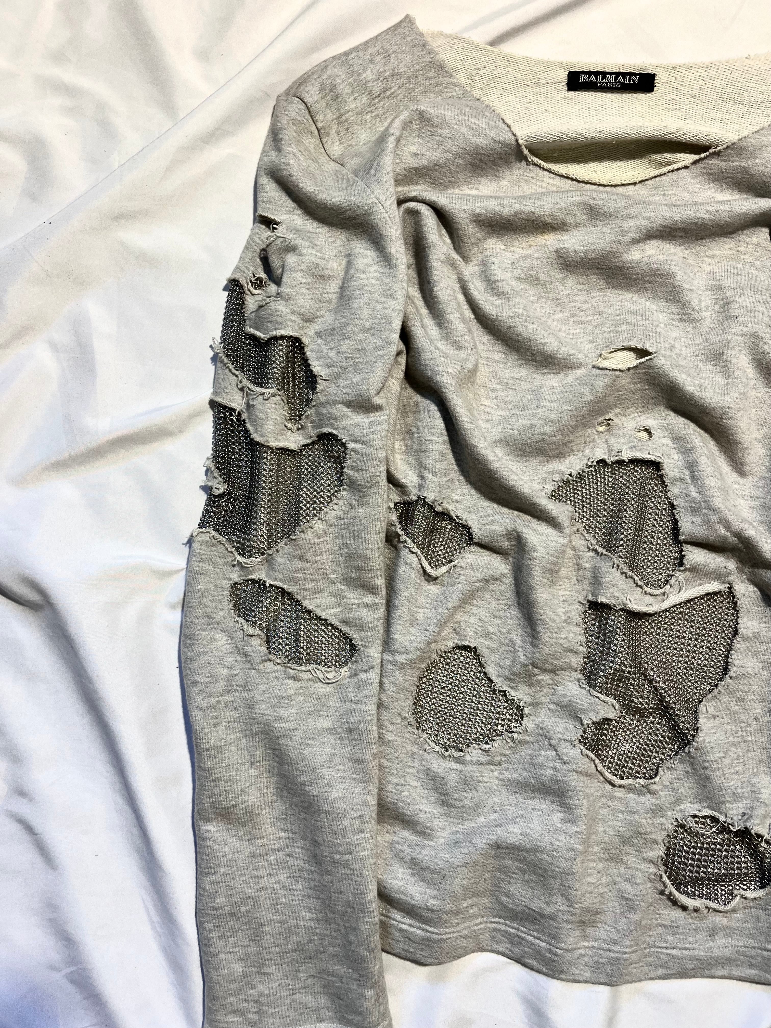 BALMAIN SS11 GRAY SHOTGUN DISTRESSED CHAINMAIL SWEATSHIRT BY CRISTOPHE DECARNIN SIZE 40