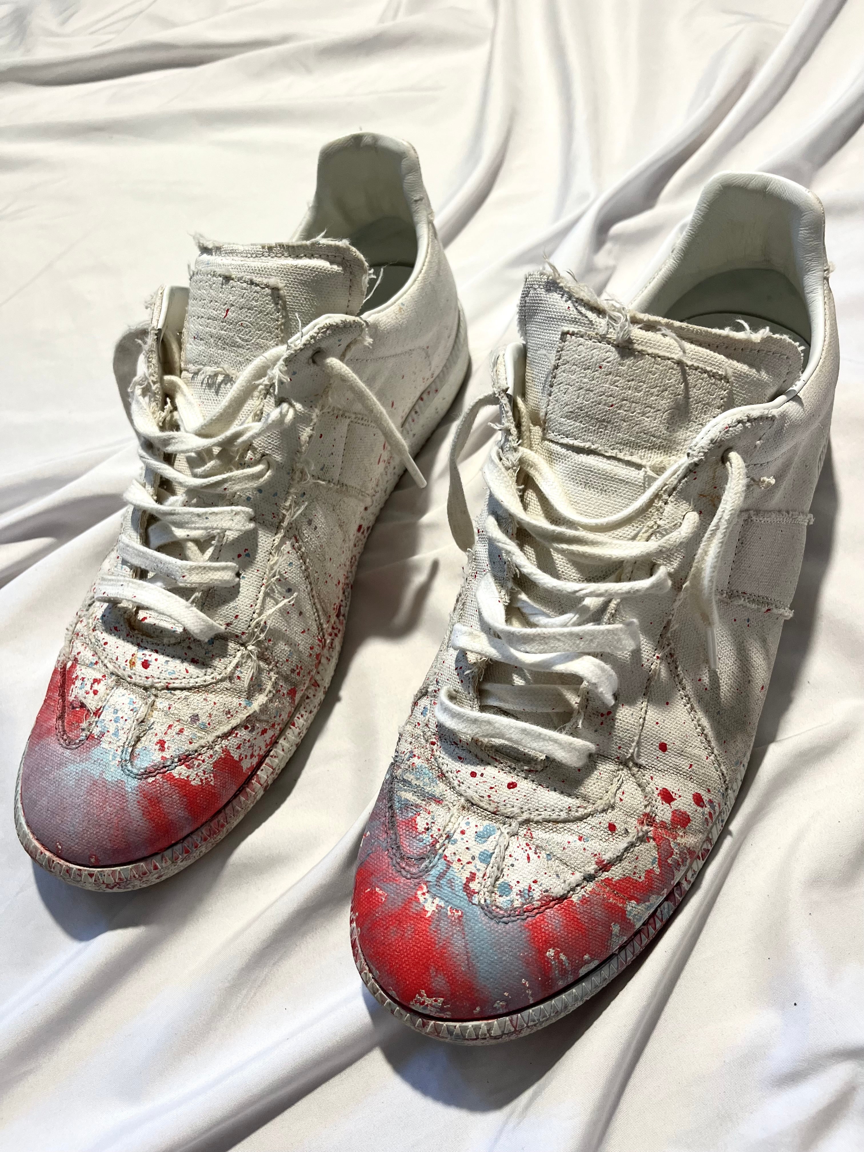 MAISON MARGIELA WHITE CANVAS PAINT SPLATTER RED/BLUE GATS