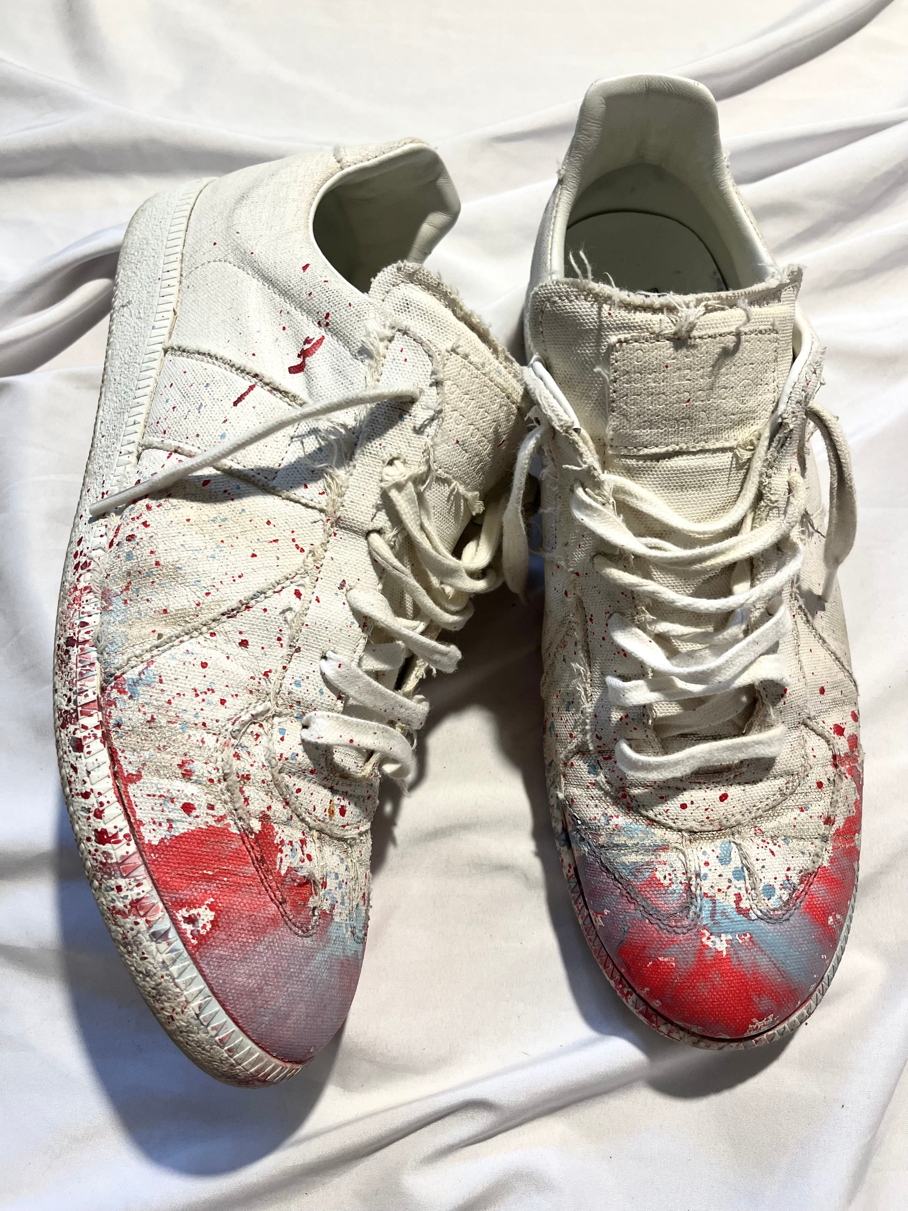 MAISON MARGIELA WHITE CANVAS PAINT SPLATTER RED/BLUE GATS