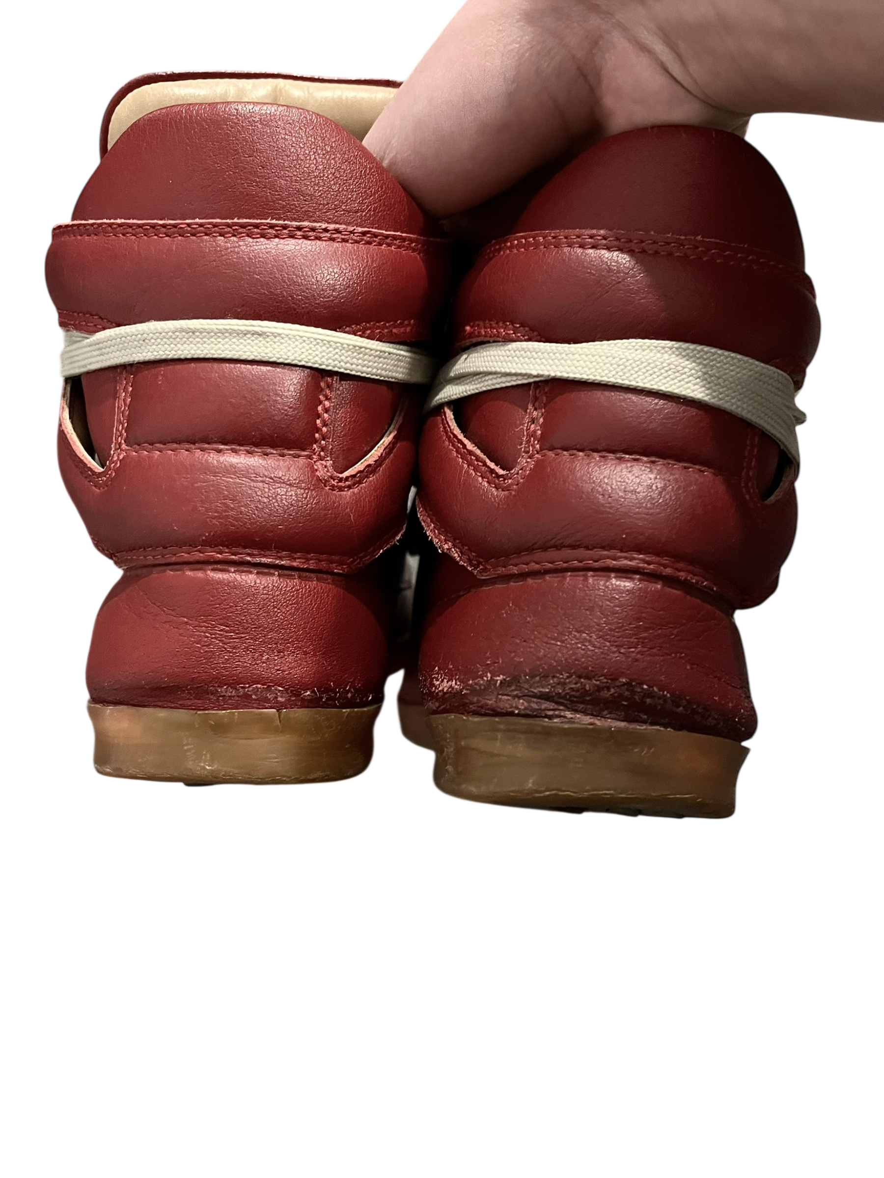 MAISON MARTIN MARGIELA X H&M HIGH TOP SNEAKER RED/GUM LEATHER HIGH TOP SNEAKERS IN 41