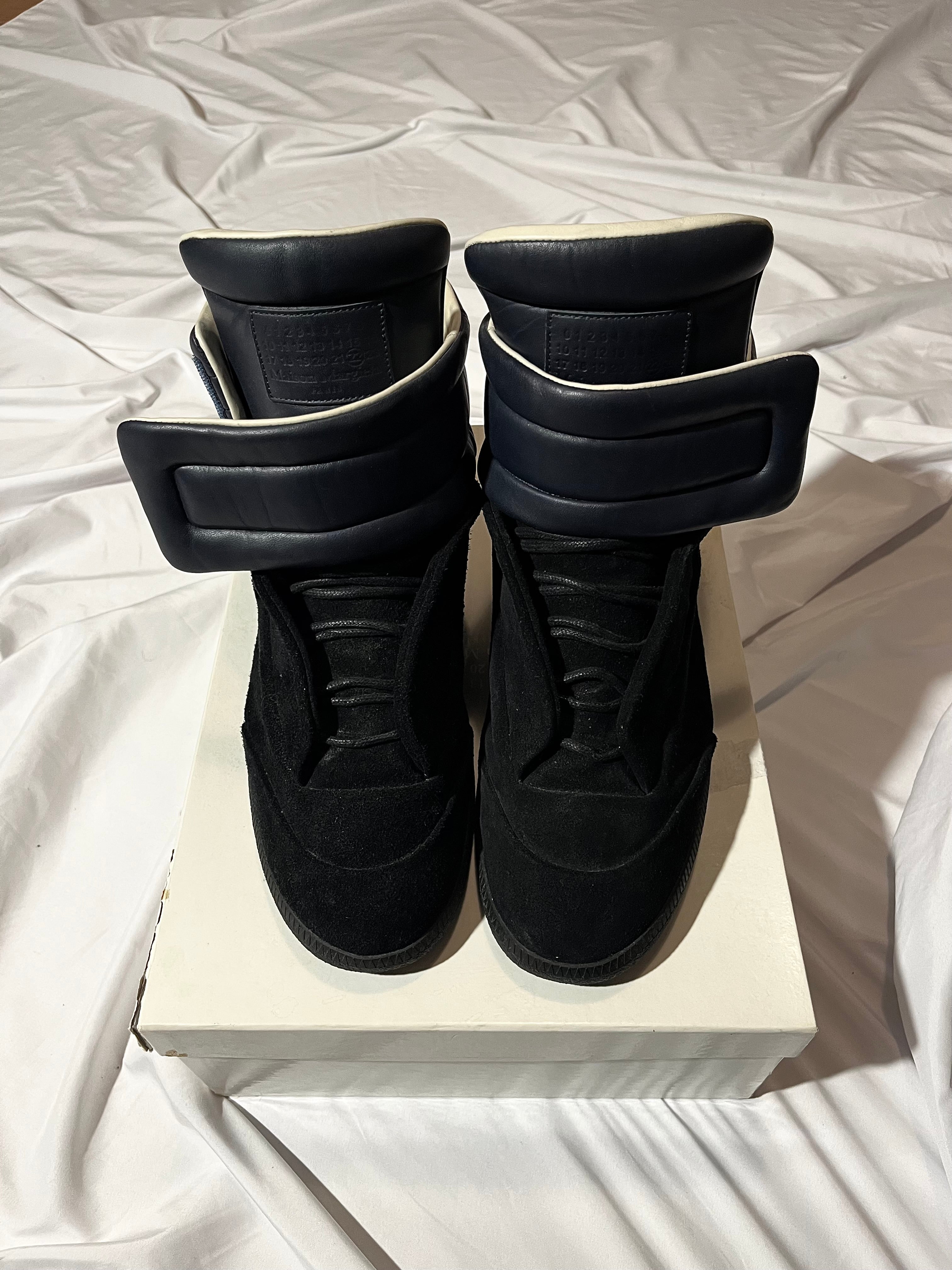 MAISON MARGIELA "FUTURE" HIGH TOP SNEAKER NAVY/BLACK SUEDE HIGH TOP SNEAKERS IN 46 DS