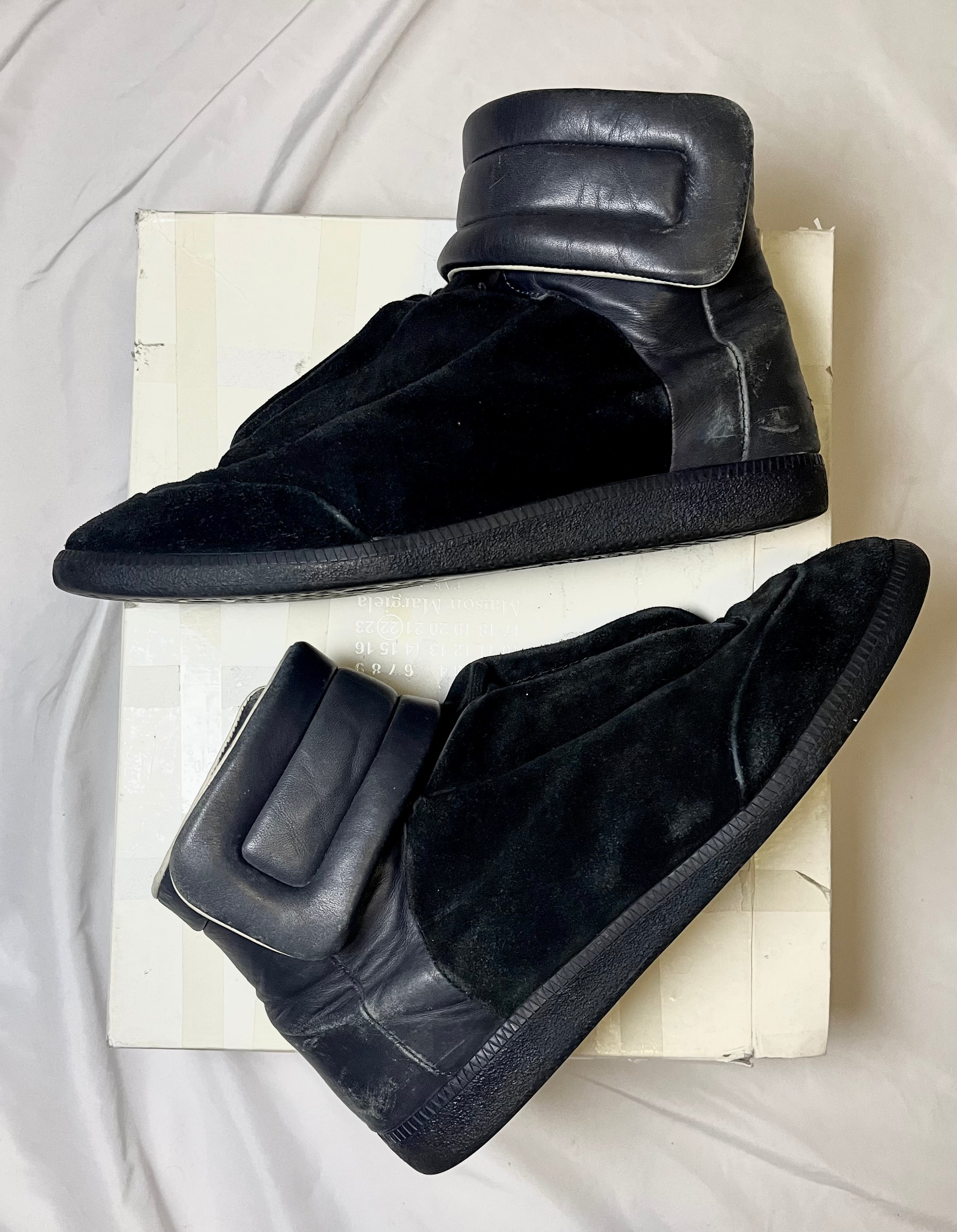 MAISON MARGIELA NAVY SUEDE/LEATHER