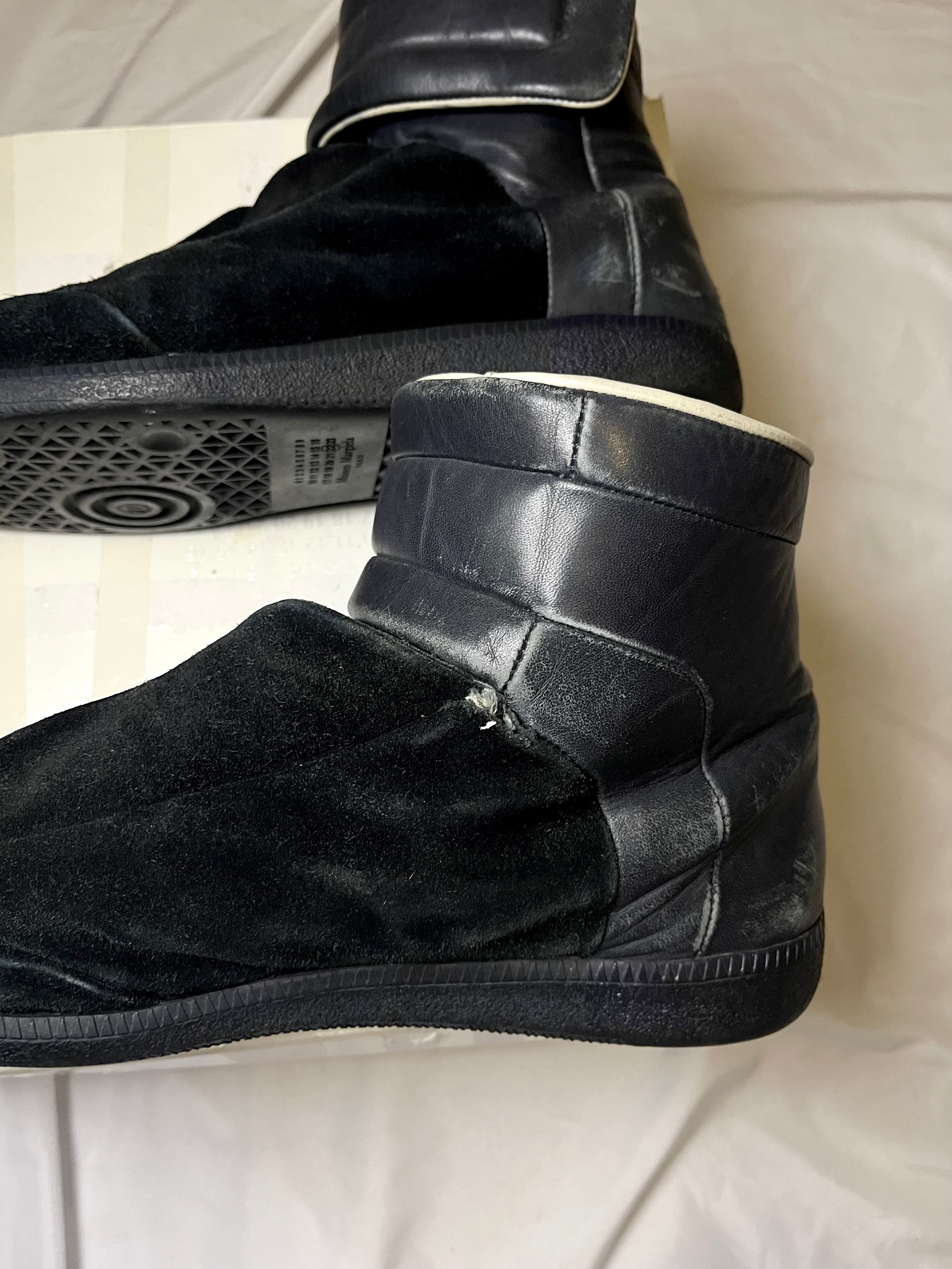 MAISON MARGIELA NAVY SUEDE/LEATHER