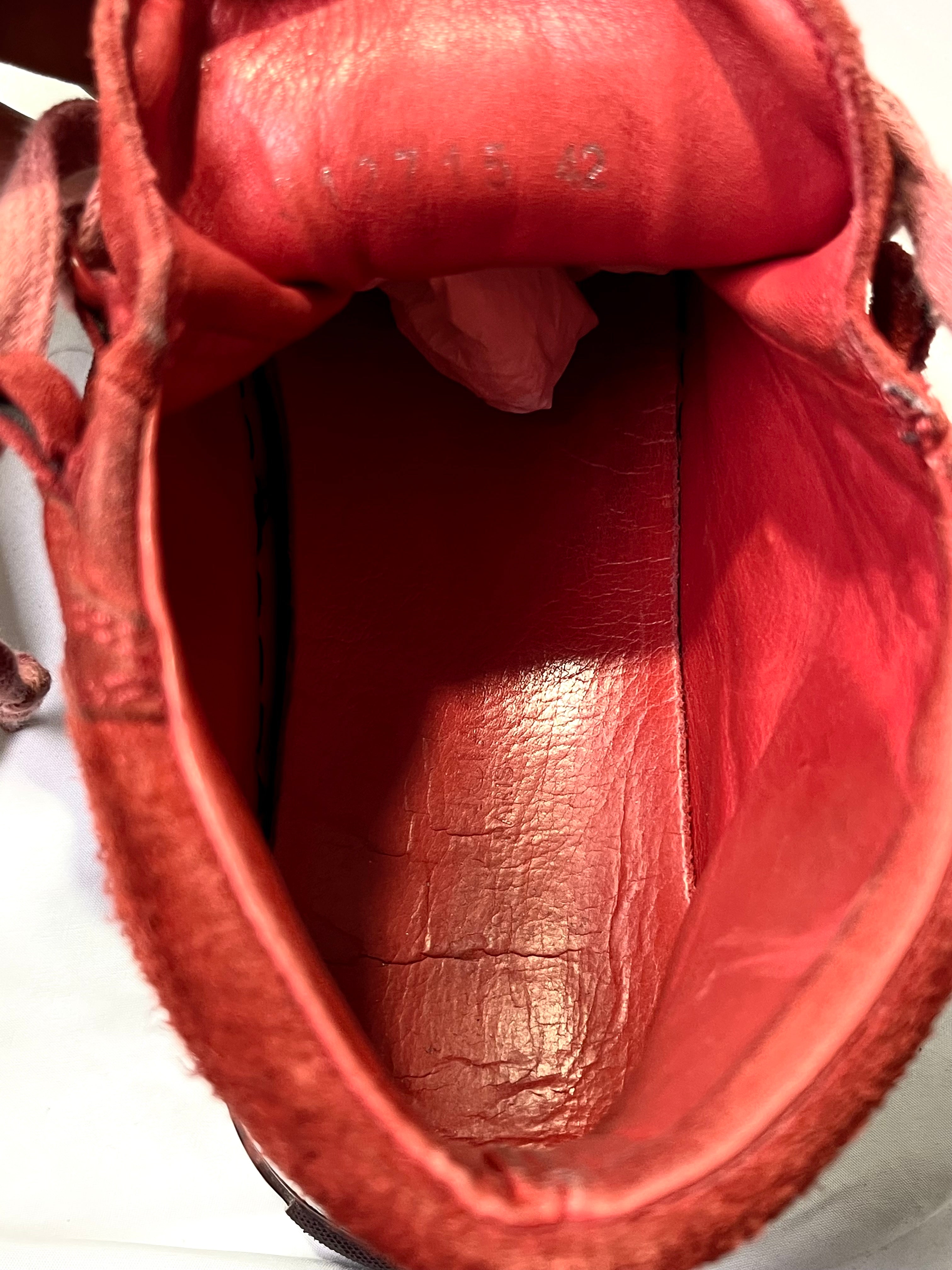 BALENCIAGA ARENA RED OMBRE GRADIENT IN SIZE 42
