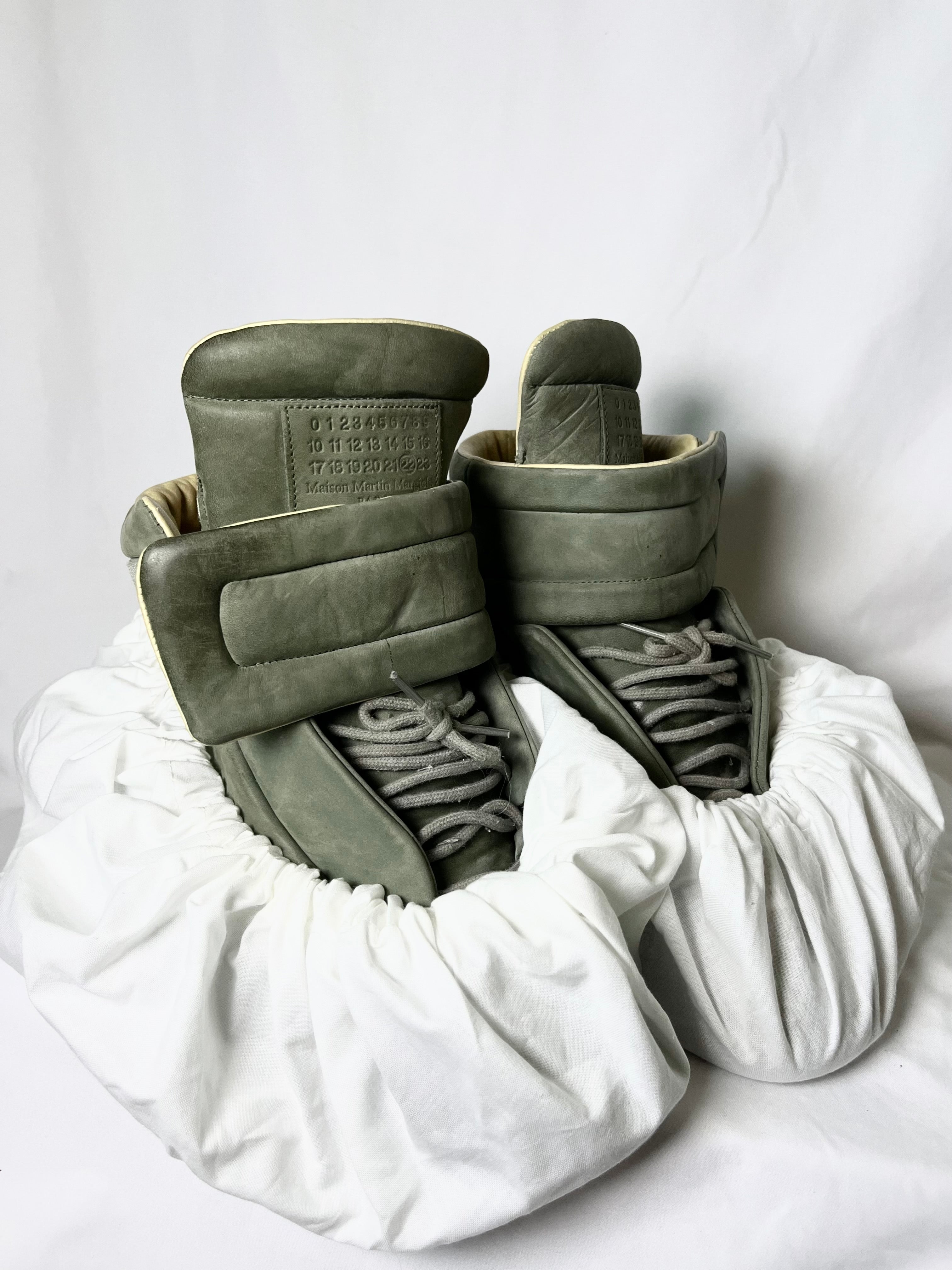 MAISON MARTIN MARGIELA  2012 FUTURE HIGH OLIVE GREEN SUEDE FIRST RELEASE