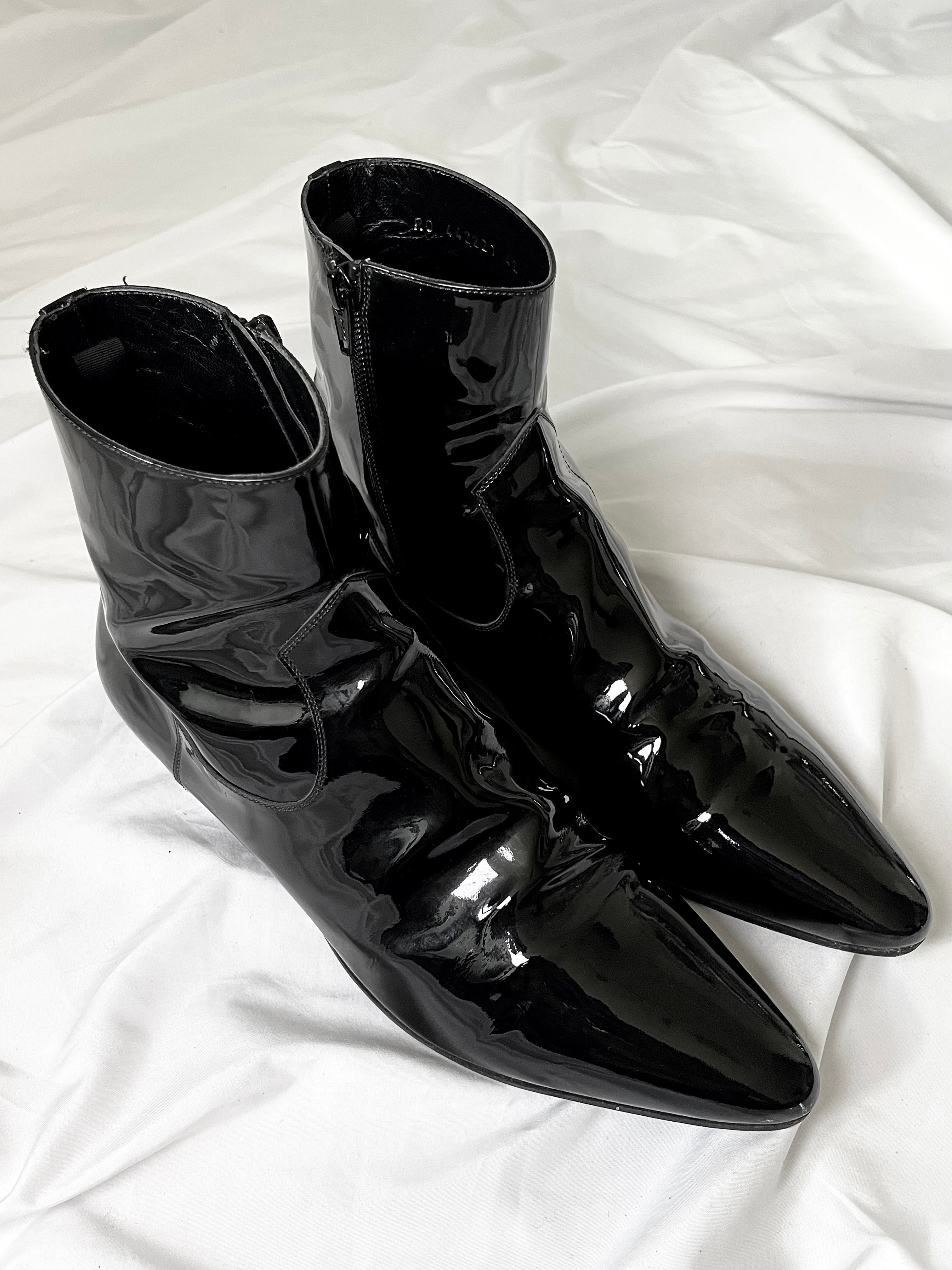 SAINT LAURENT PARIS PATENT LEATHER GLOSSY BOOTS IN 42