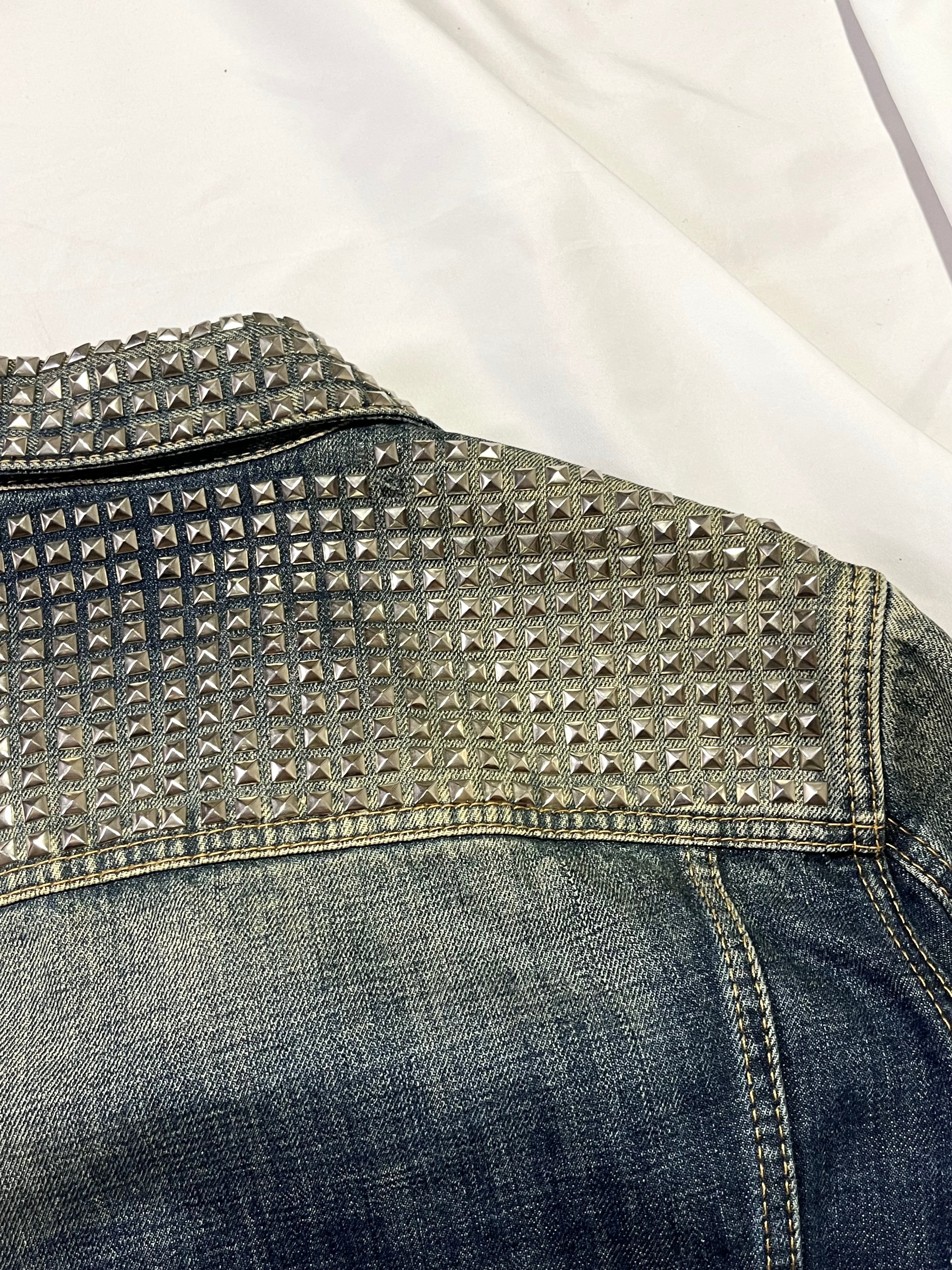 DSQUARED2 STUDDED DENIM TRUCKER JACKET IN SIZE 46