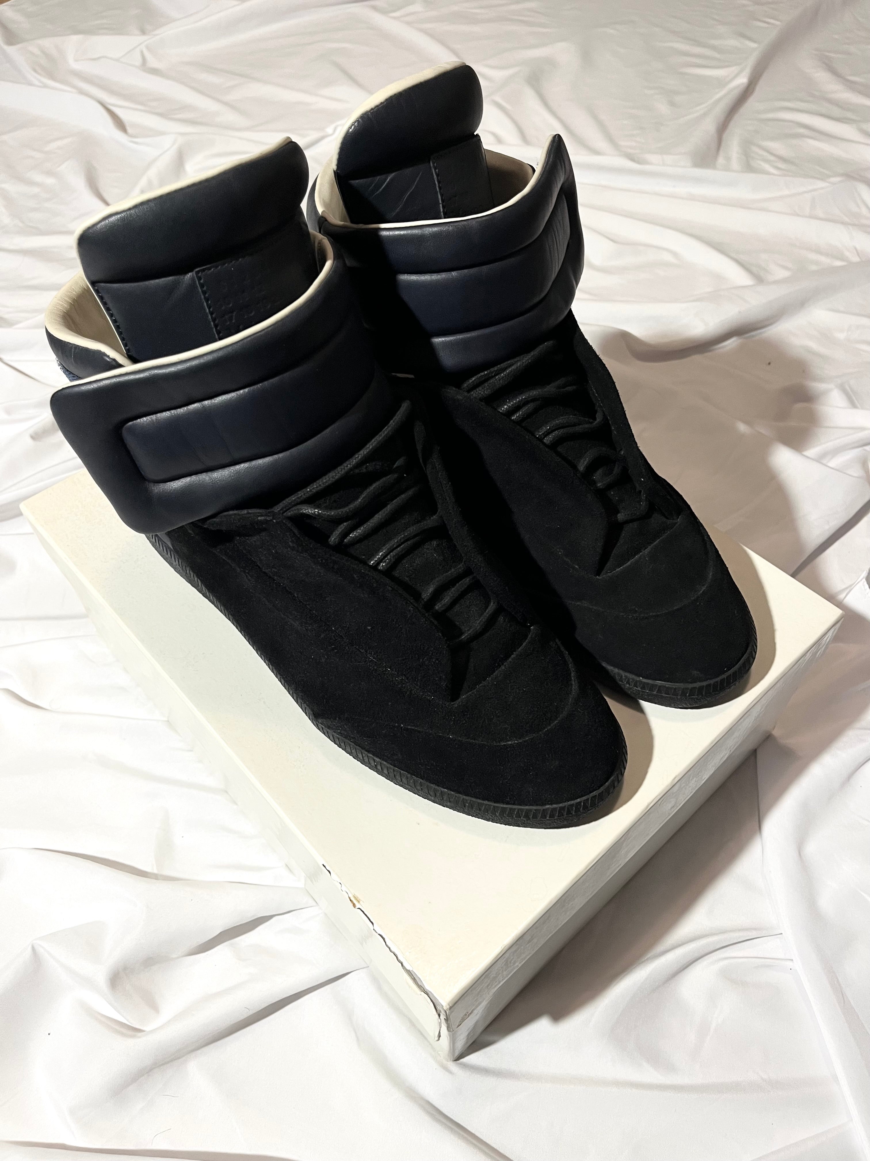 MAISON MARGIELA "FUTURE" HIGH TOP SNEAKER NAVY/BLACK SUEDE HIGH TOP SNEAKERS IN 46 DS