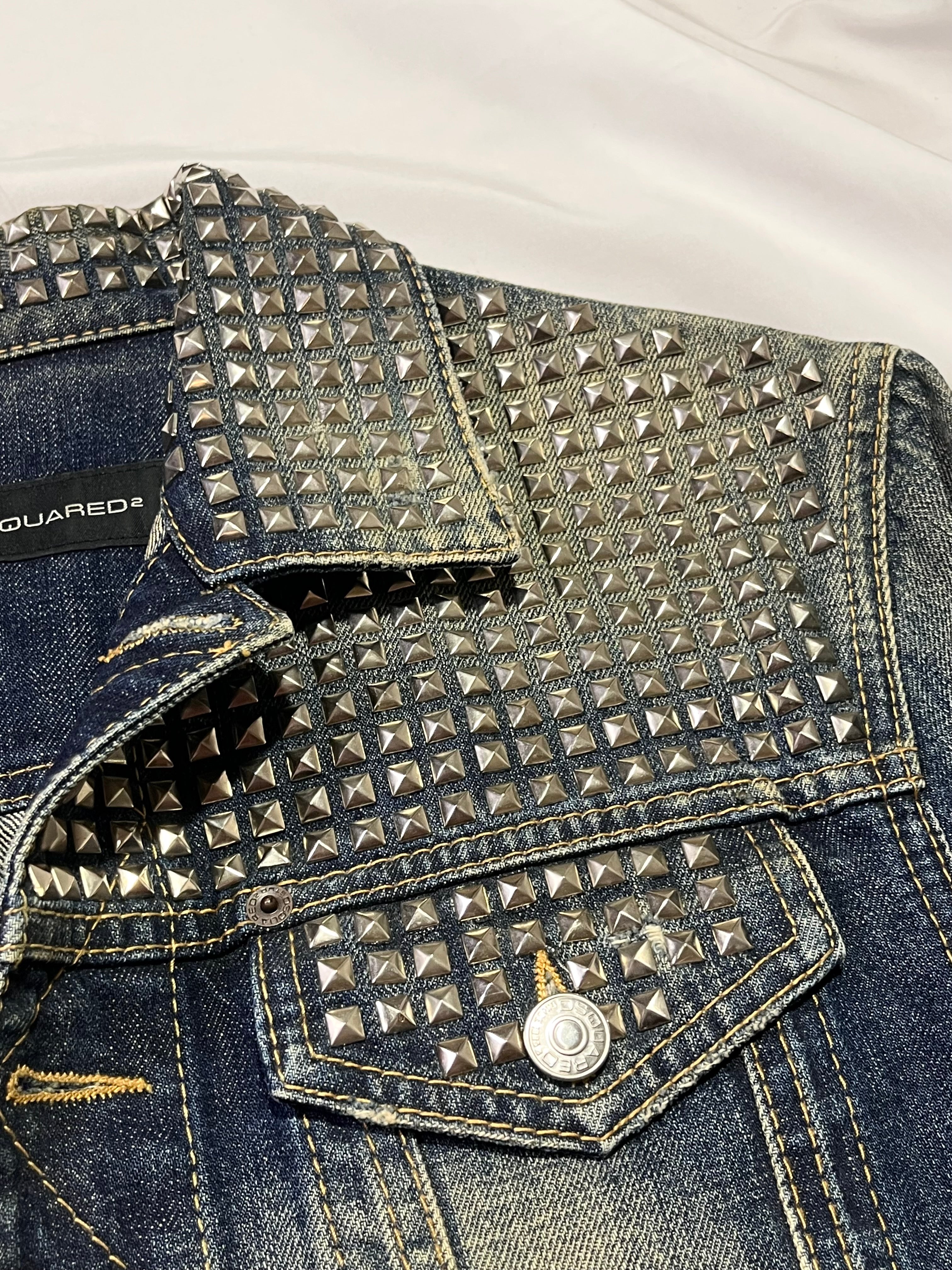 DSQUARED2 STUDDED DENIM TRUCKER JACKET IN SIZE 46