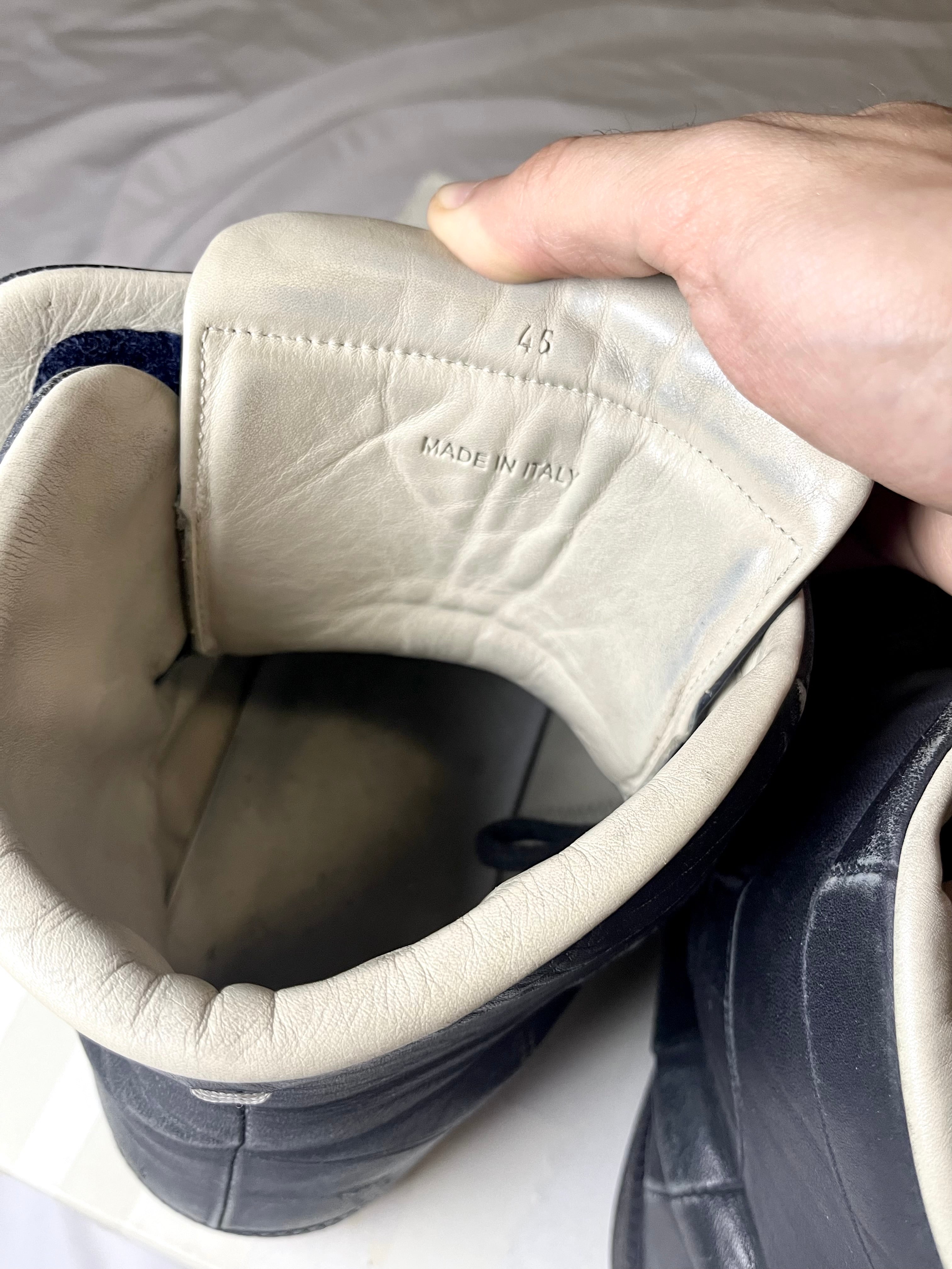 MAISON MARGIELA NAVY SUEDE/LEATHER