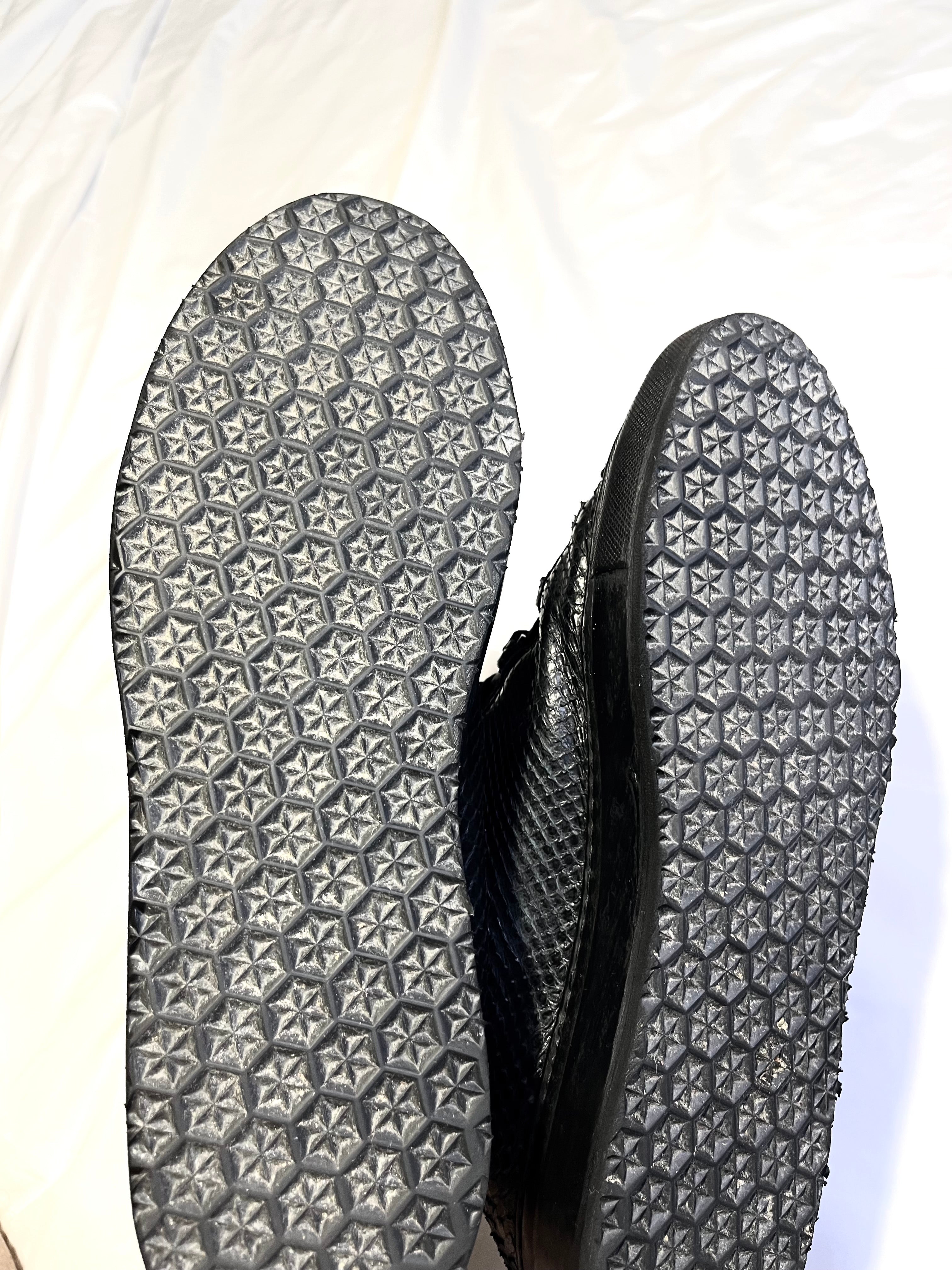 BALENCIAGA ARENA 2012 BLACK PYTHON SKIN HI-TOP SNEAKERS IN 42