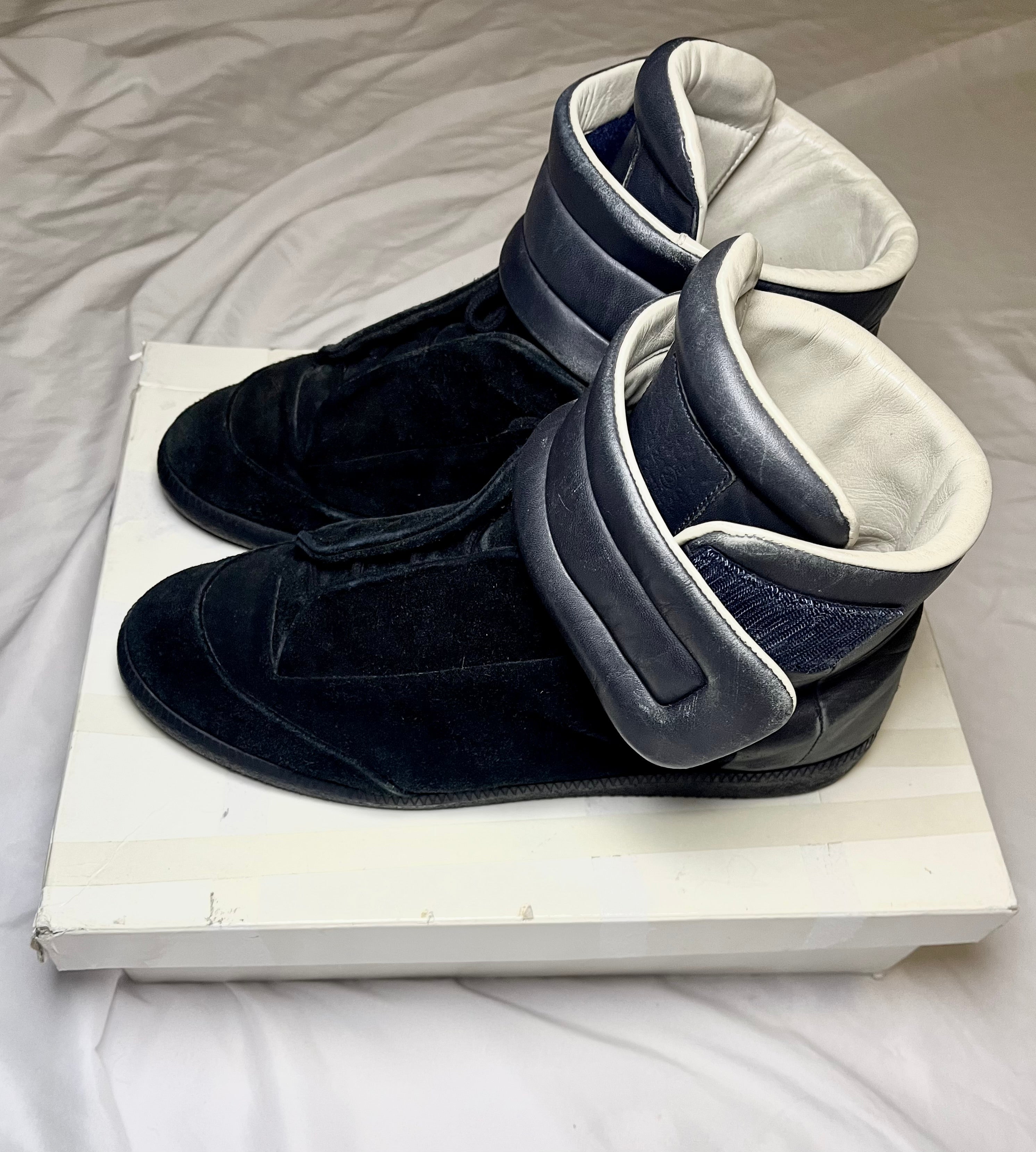 MAISON MARGIELA NAVY SUEDE/LEATHER