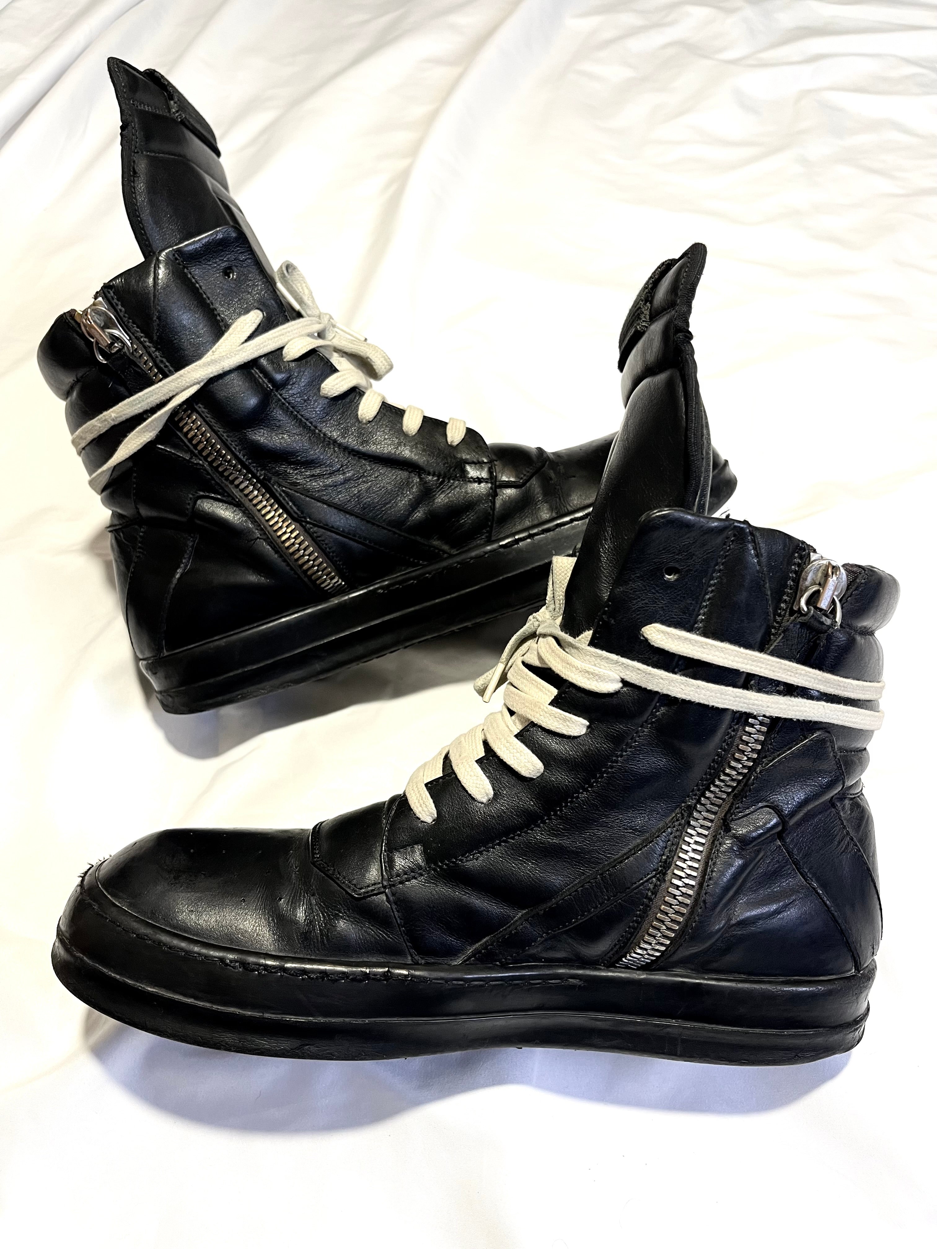 RICK OWENS TRIPLE BLACK LEATHER GEOBASKETS IN 41.5