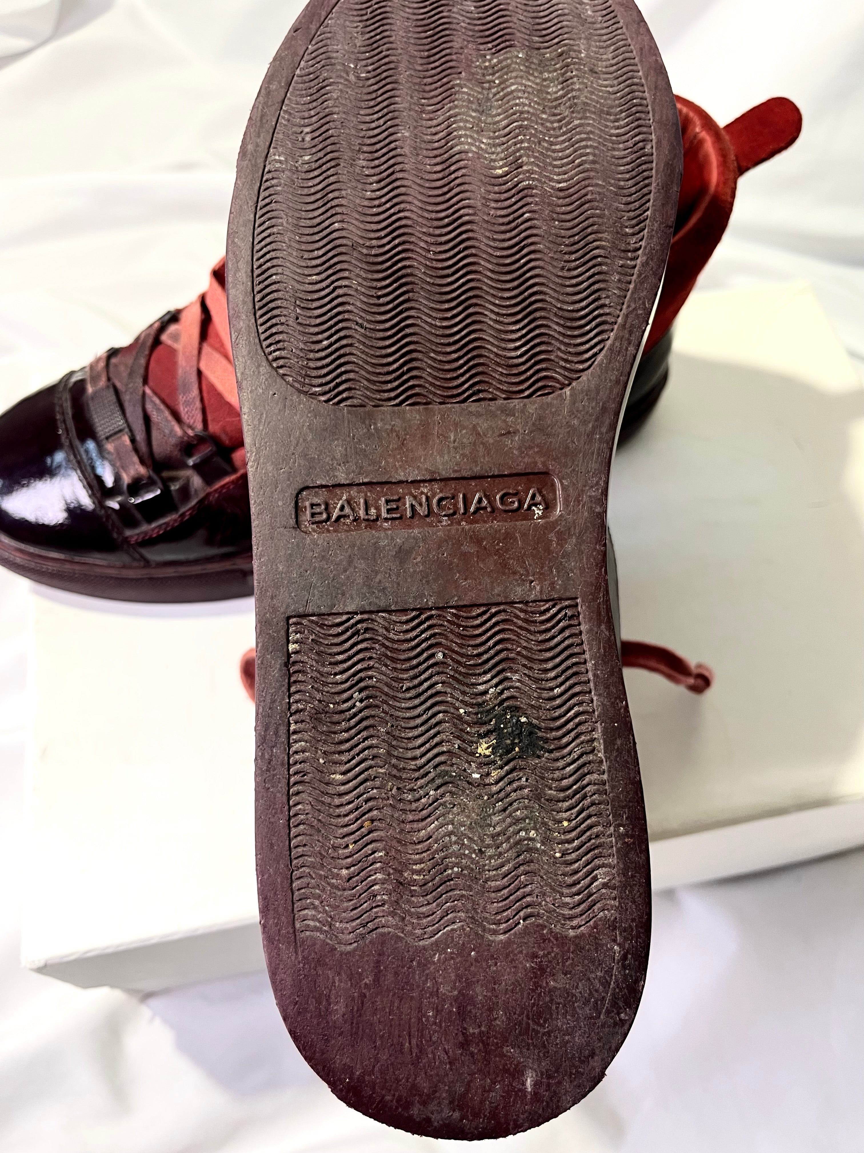 BALENCIAGA ARENA RED OMBRE GRADIENT IN SIZE 42