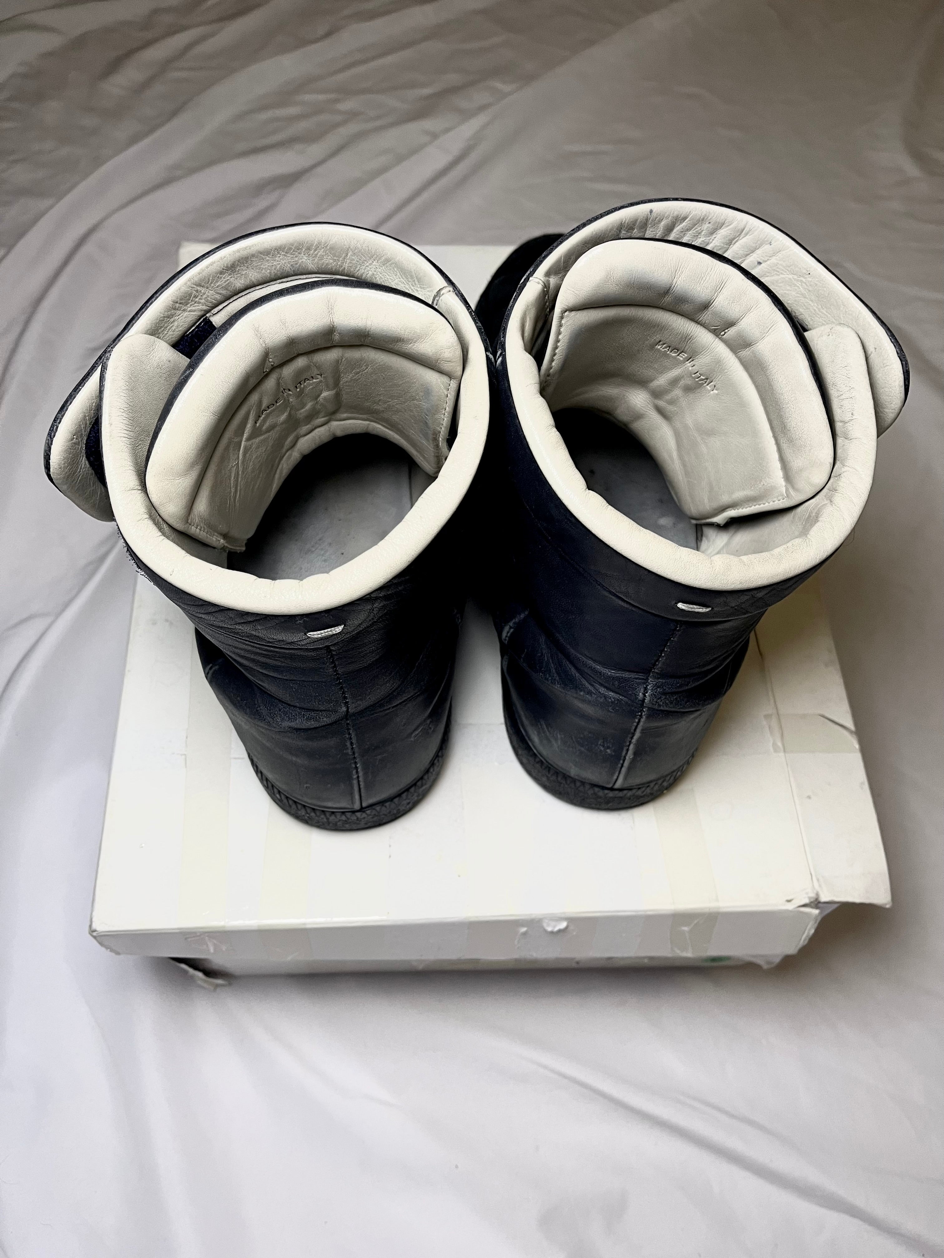 MAISON MARGIELA NAVY SUEDE/LEATHER