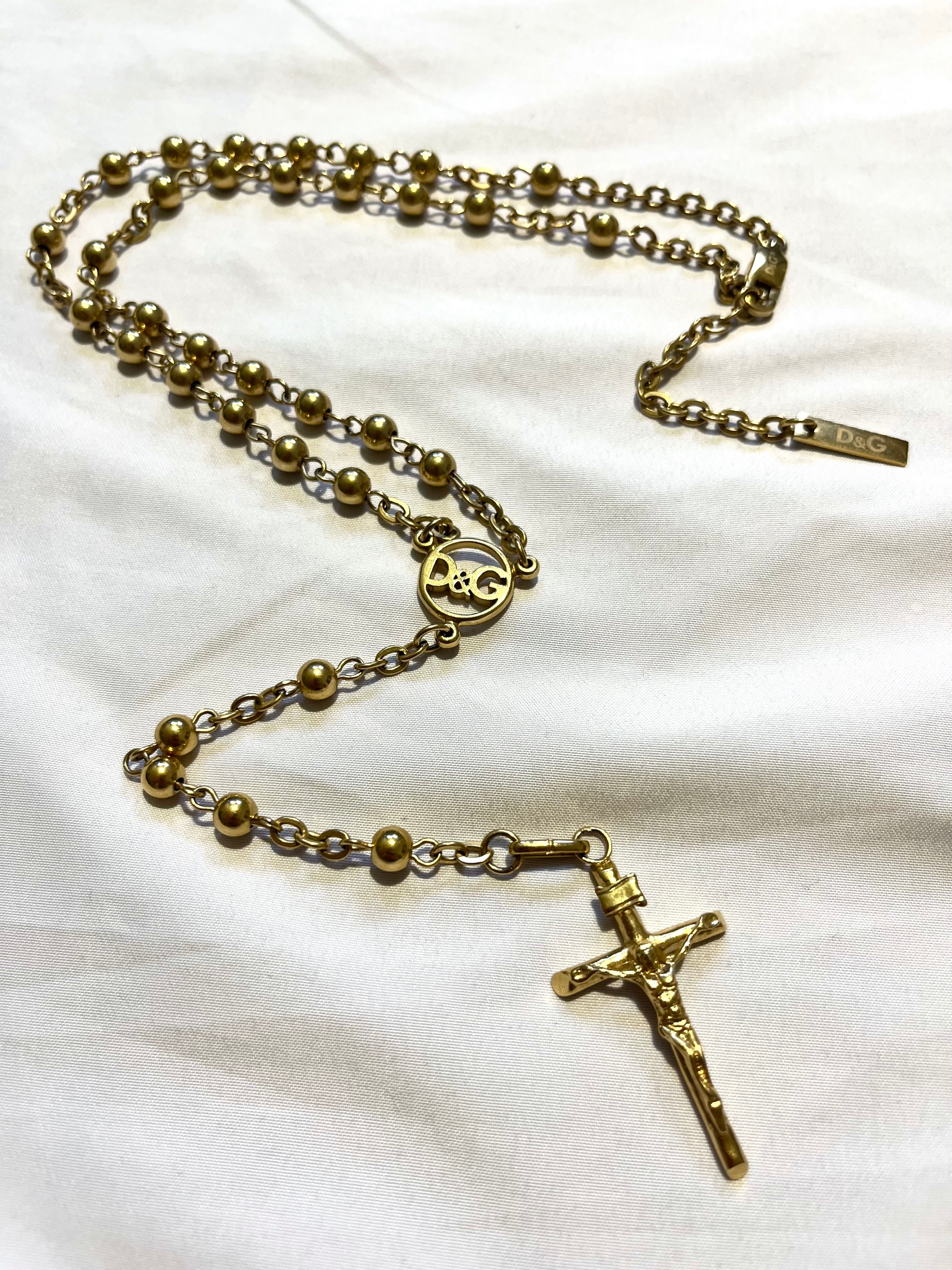 DOLCE & GABANNA GOLDEN SPELLOUT CHARM ROSARY JESUS CROSS NECKLACE