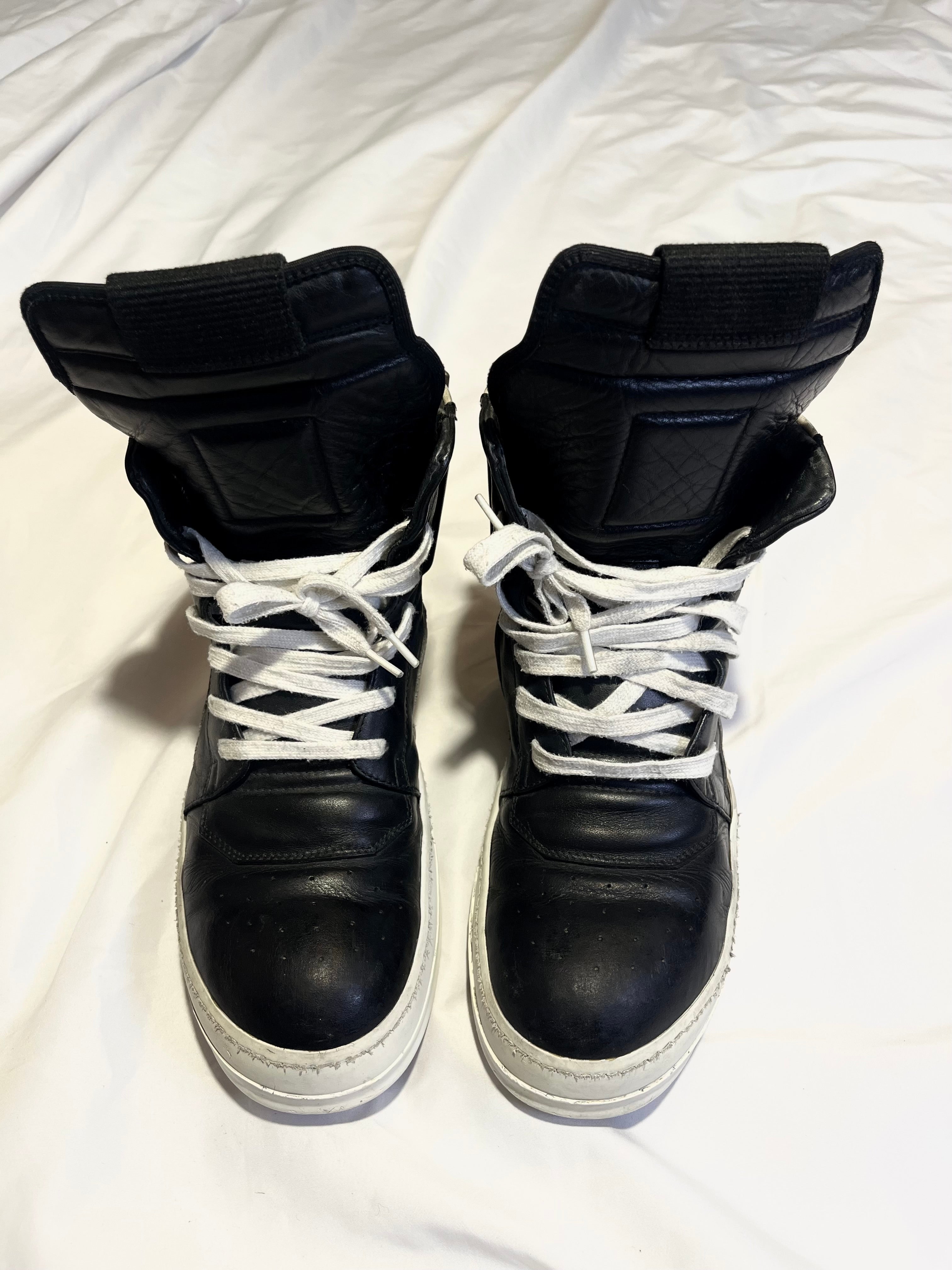 RICK OWENS FW17 'WALRUS' BLACK/MILK OG CLASSIC LEATHER GEOBASKETS