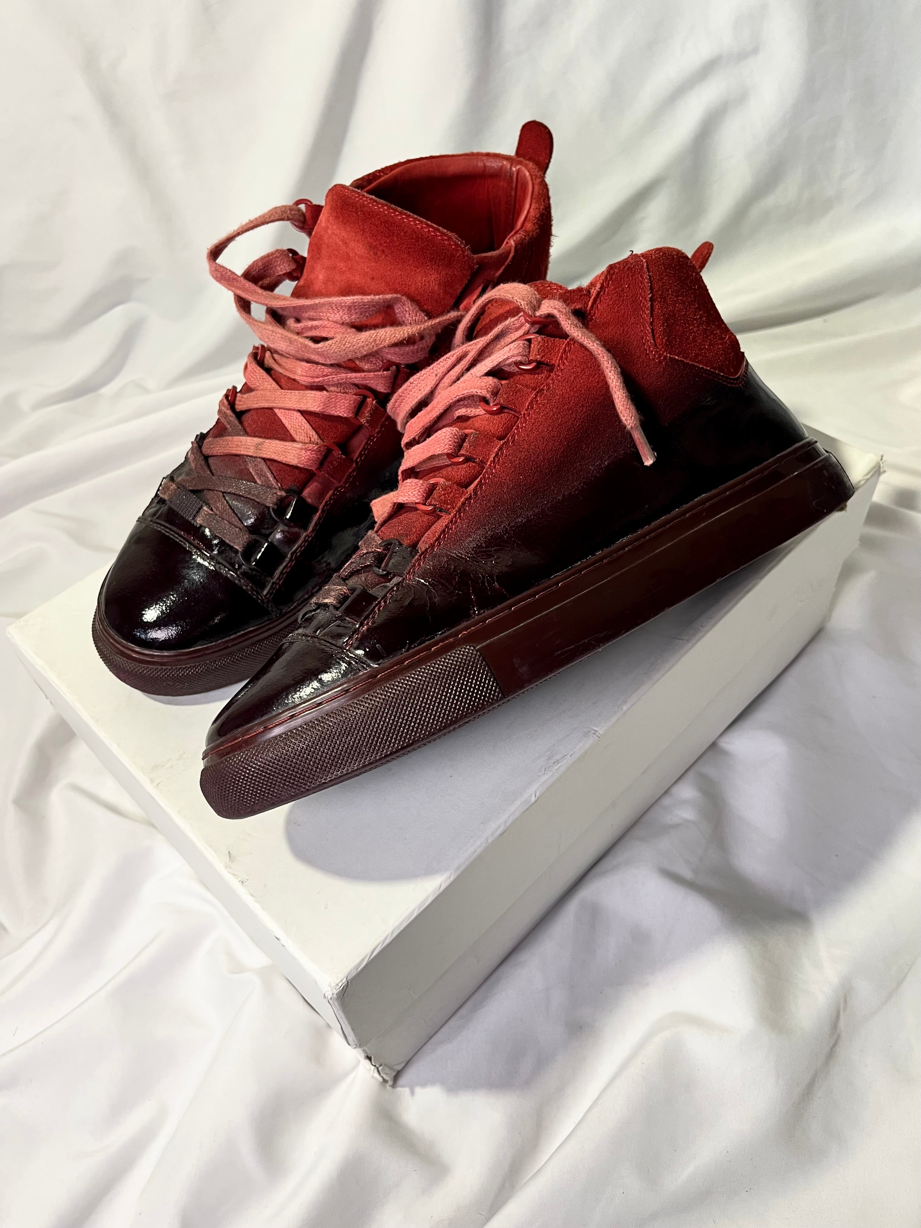 BALENCIAGA ARENA RED OMBRE GRADIENT IN SIZE 42