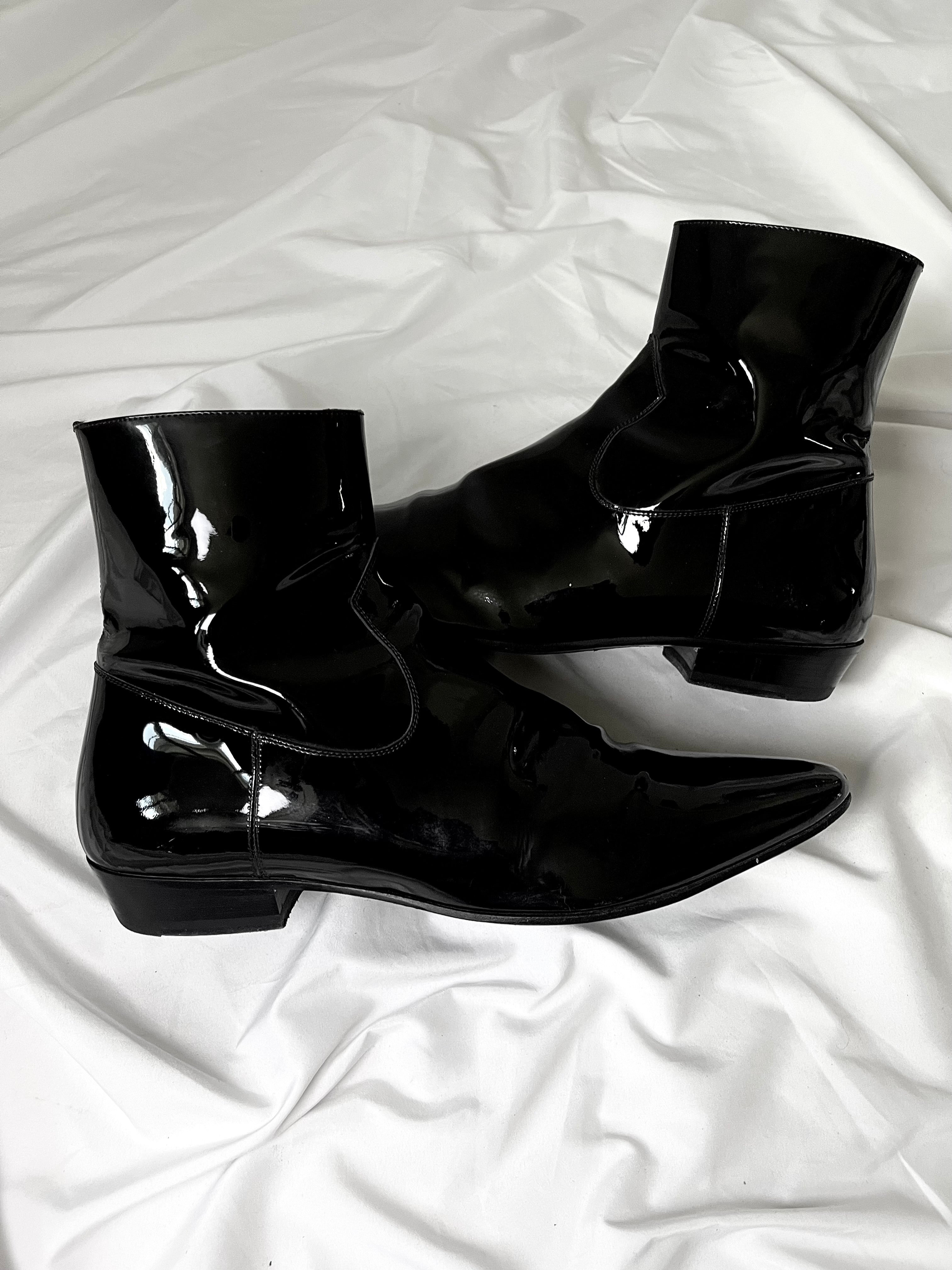 SAINT LAURENT PARIS PATENT LEATHER GLOSSY BOOTS IN 42